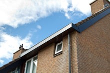 Afbeelding in Gallery-weergave laden, Vinyplus dakrandpaneel 16mm